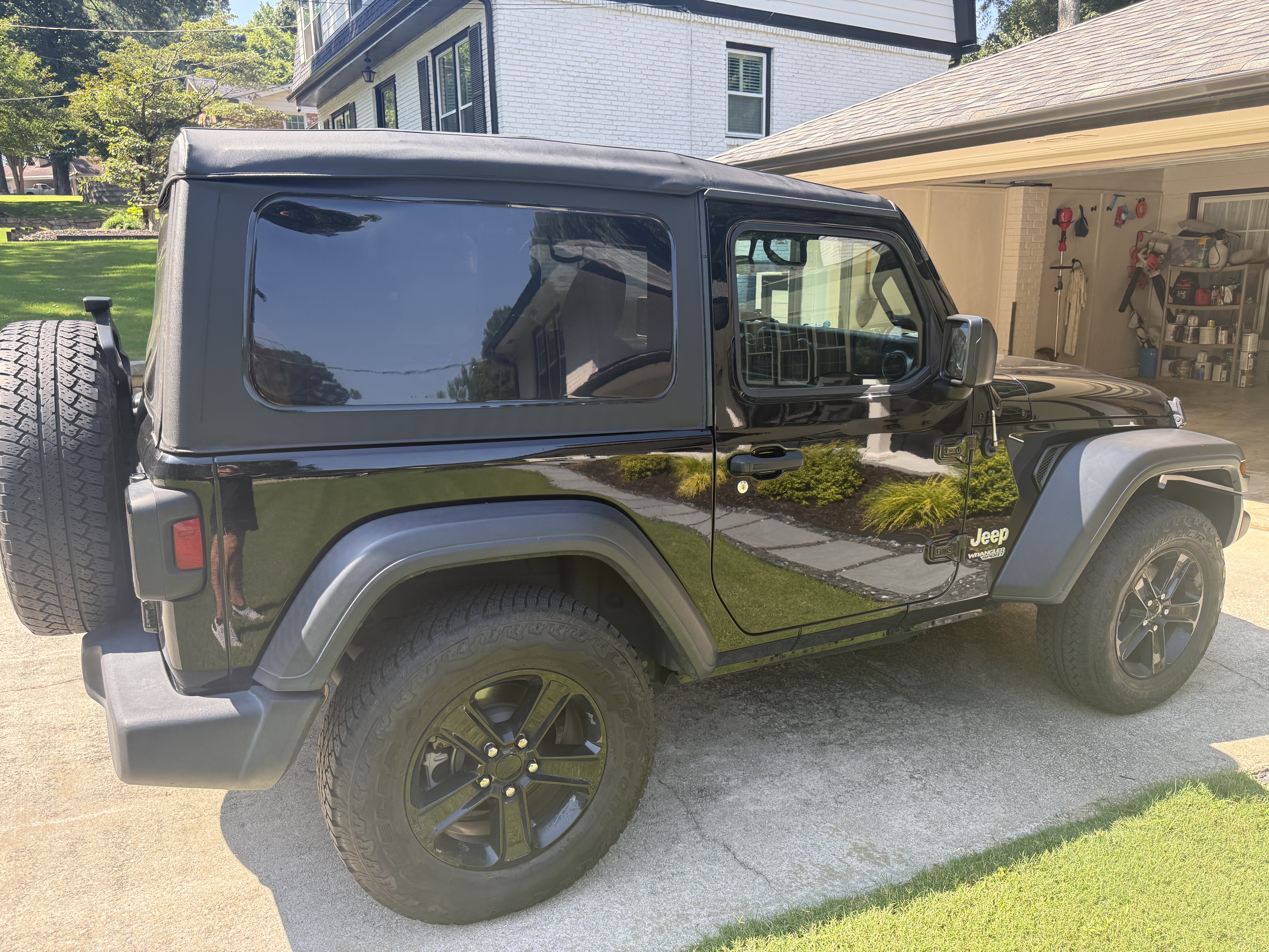 Used 2020 Jeep Wrangler Sport AWD/4WD image 2