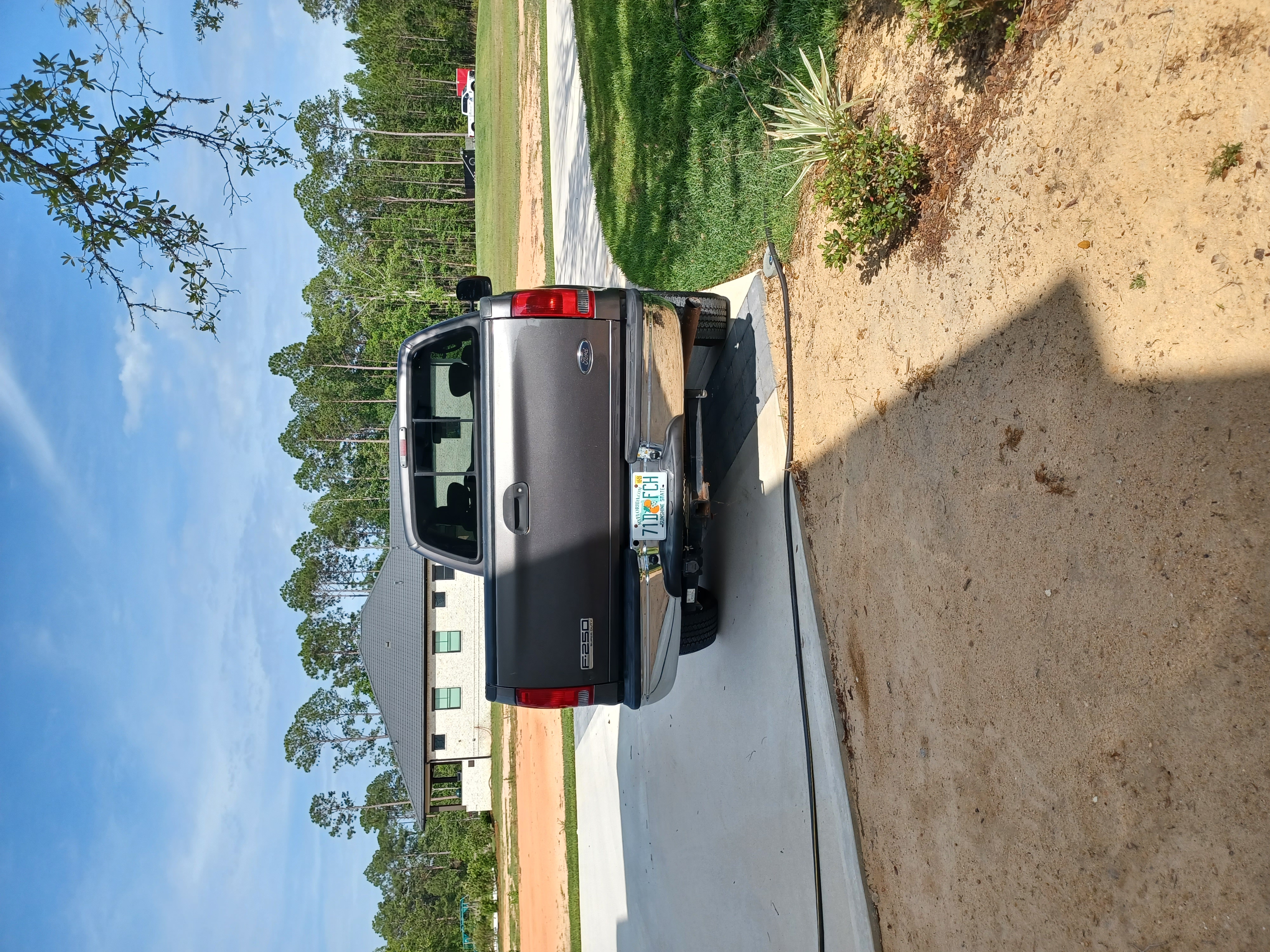 Used 2006 Ford F250 Lariat RWD image 4
