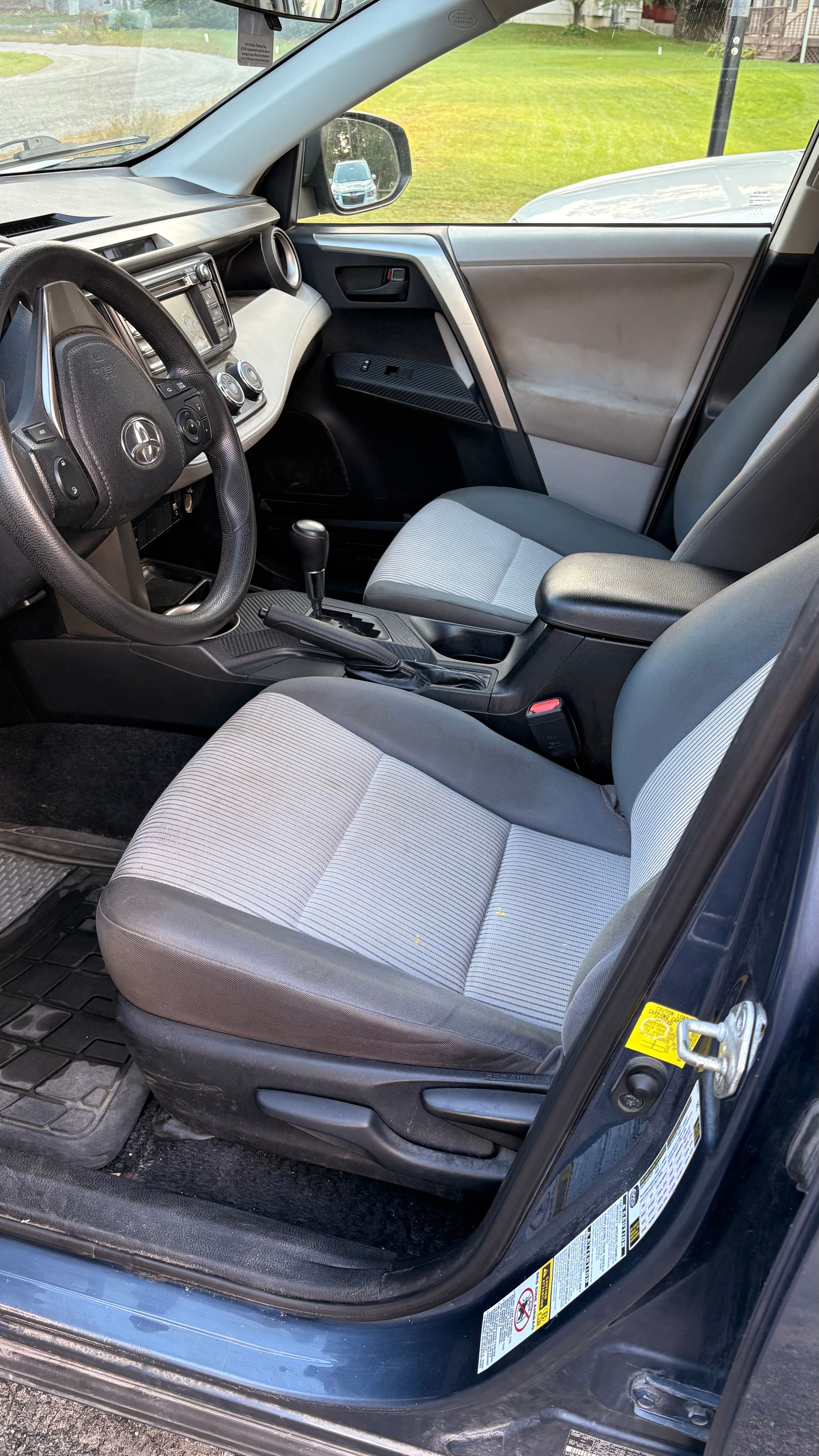 Used 2013 Toyota RAV4 LE AWD/4WD image 21