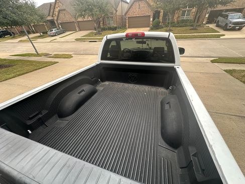 Used 2008 Dodge Ram 1500 Truck ST image 6