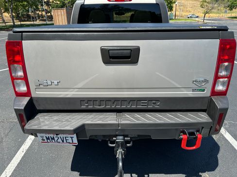 Used 2009 HUMMER H3T Alpha image 18