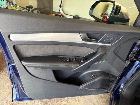 Used 2018 Audi SQ5 Premium Plus image 11