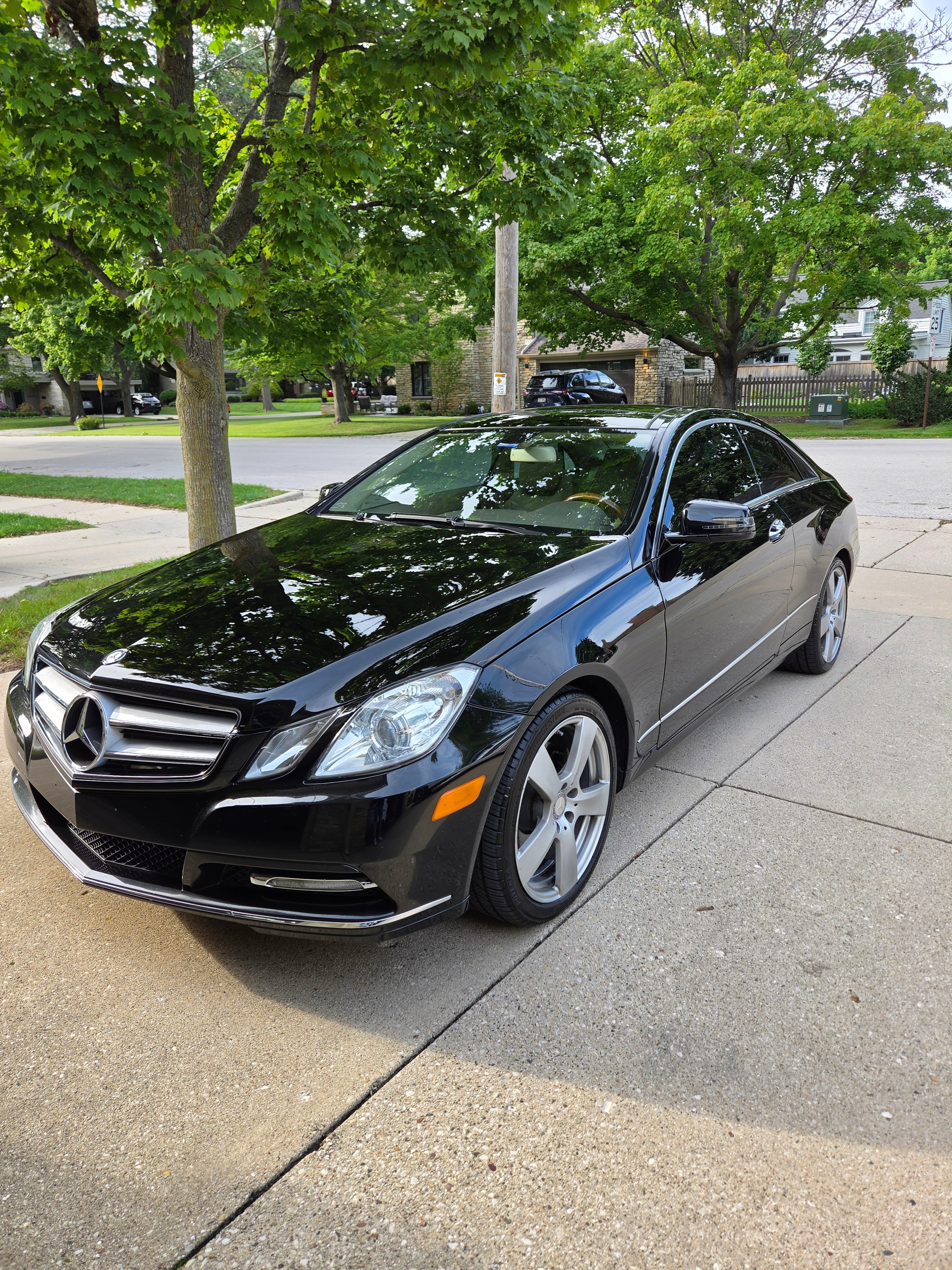 Used 2013 Mercedes-Benz E 350 4MATIC Coupe image 1
