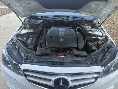 Used 2014 Mercedes-Benz E 350 4MATIC Sedan image 11