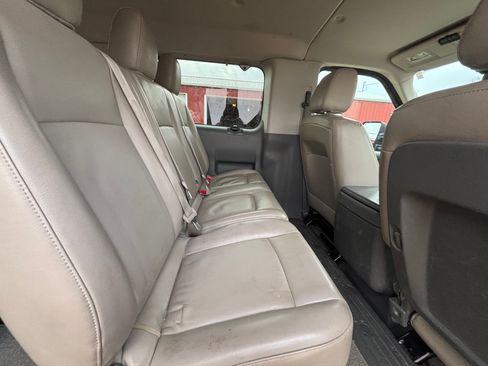 Used 2020 Nissan NV 3500 SL image 14