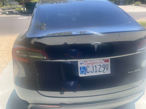 Used 2021 Tesla Model Y Long Range AWD/4WD image 5