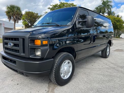 Used 2010 Ford E-250 and Econoline 250 image 1