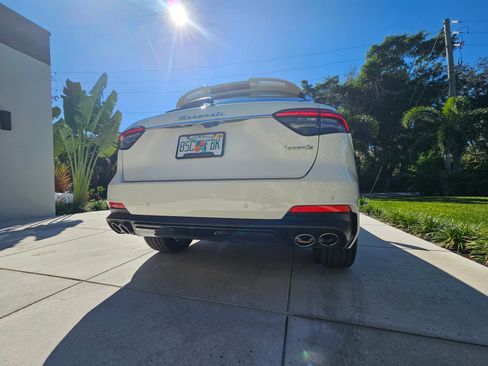 Used 2022 Maserati Levante Modena image 25