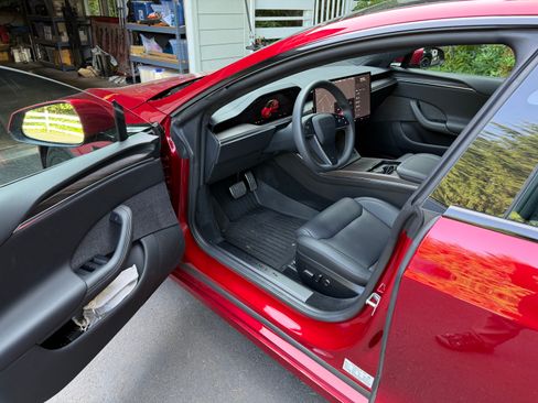 Used 2023 Tesla Model S Standard Range image 10