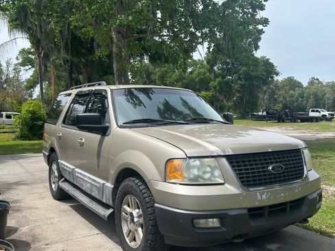 Used 2006 Ford Expedition XLT image 1
