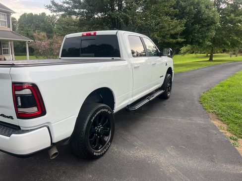 Used 2022 RAM 2500 Big Horn w/ Level C Equiment Group AWD/4WD image 5