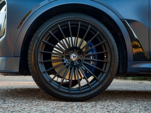 Used 2024 BMW ALPINA XB7 image 13
