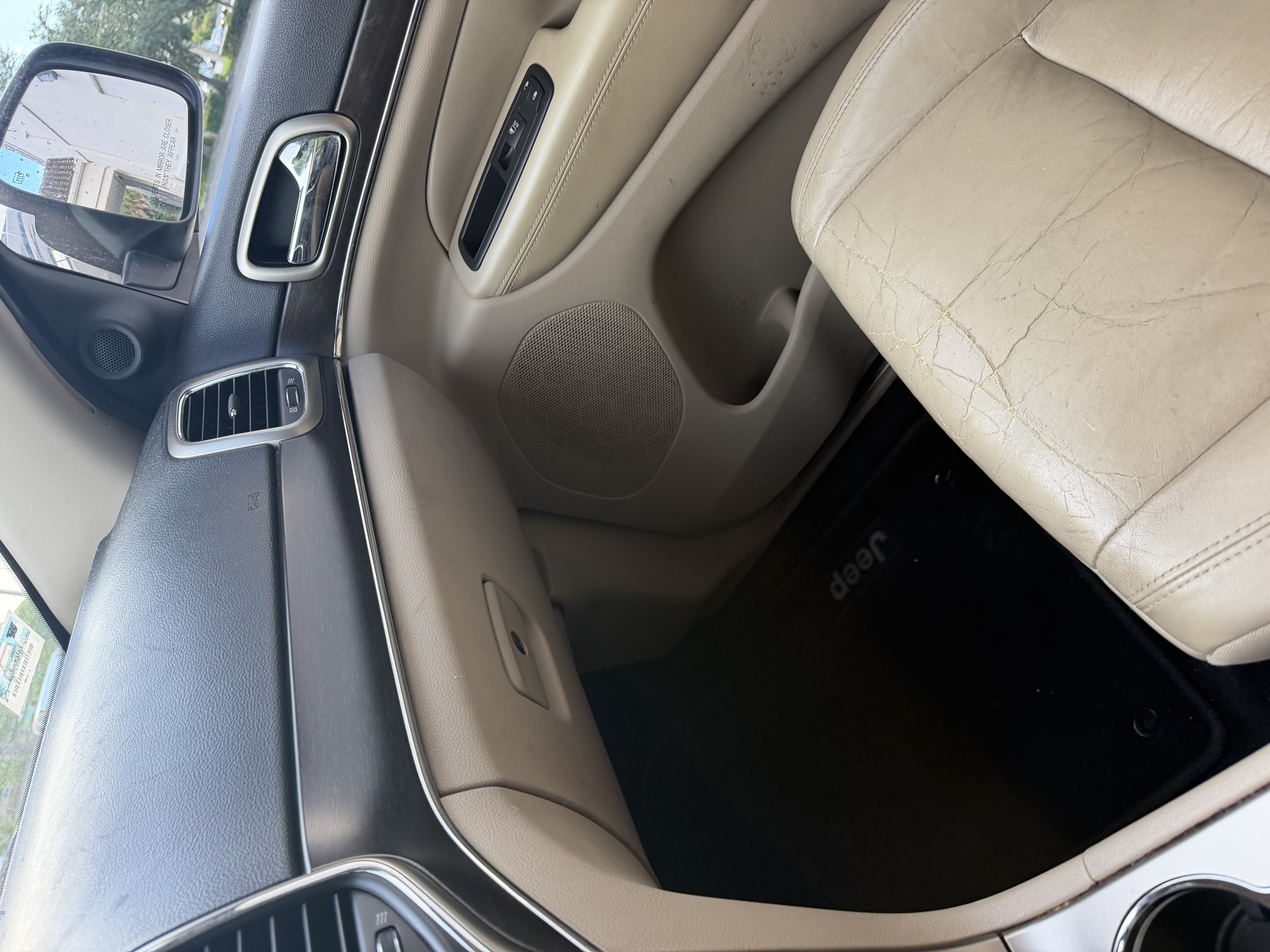 Used 2014 Jeep Grand Cherokee Limited RWD image 10