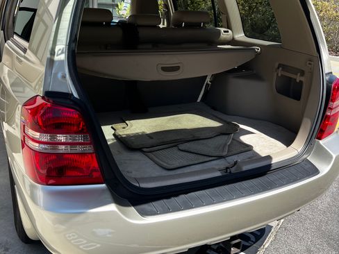 Used 2003 Toyota Highlander Limited image 9