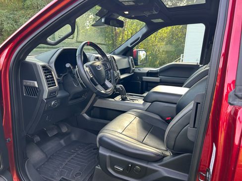 Used 2017 Ford F150 Raptor w/ Equipment Group 802A Luxury image 12