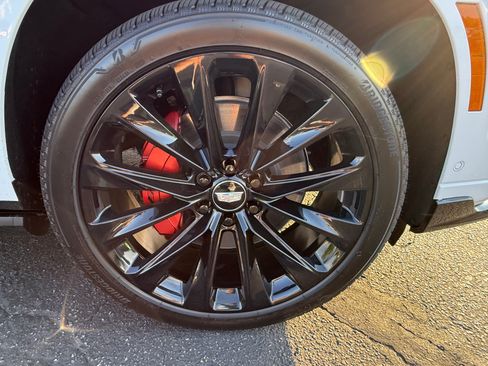 Used 2026 Cadillac Escalade ESV V AWD/4WD image 6