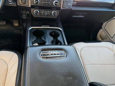 Used 2020 Ford F350 Limited image 11