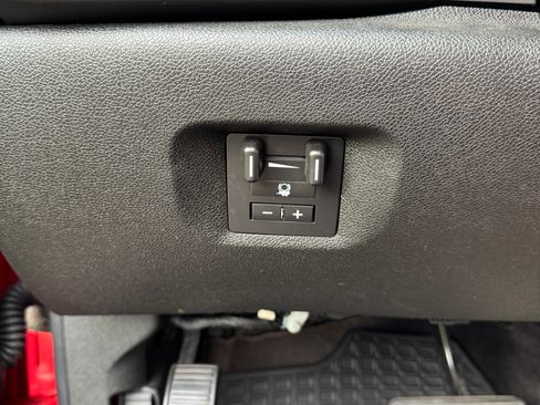 Used 2014 Chevrolet Silverado 2500 LT AWD/4WD image 16