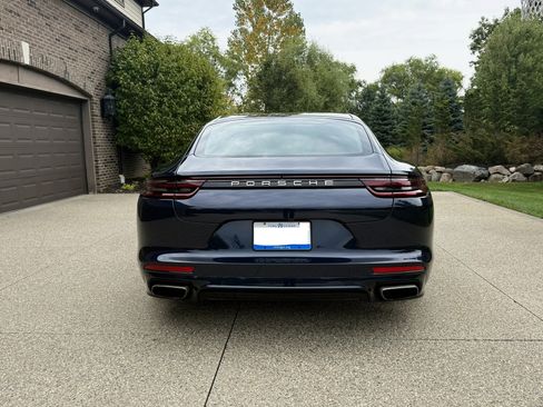 Used 2018 Porsche Panamera 4 image 6