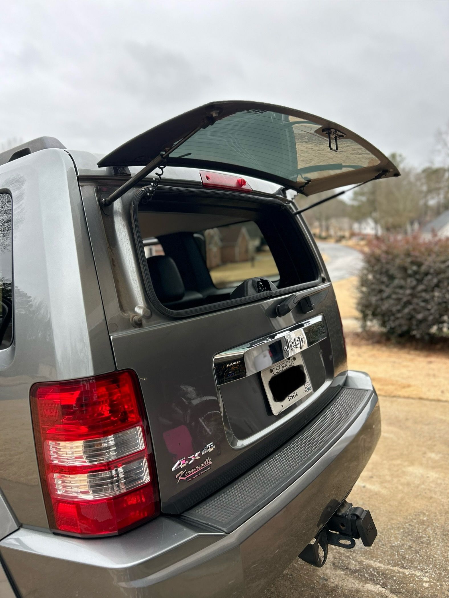 Used 2012 Jeep Liberty Sport AWD/4WD image 10