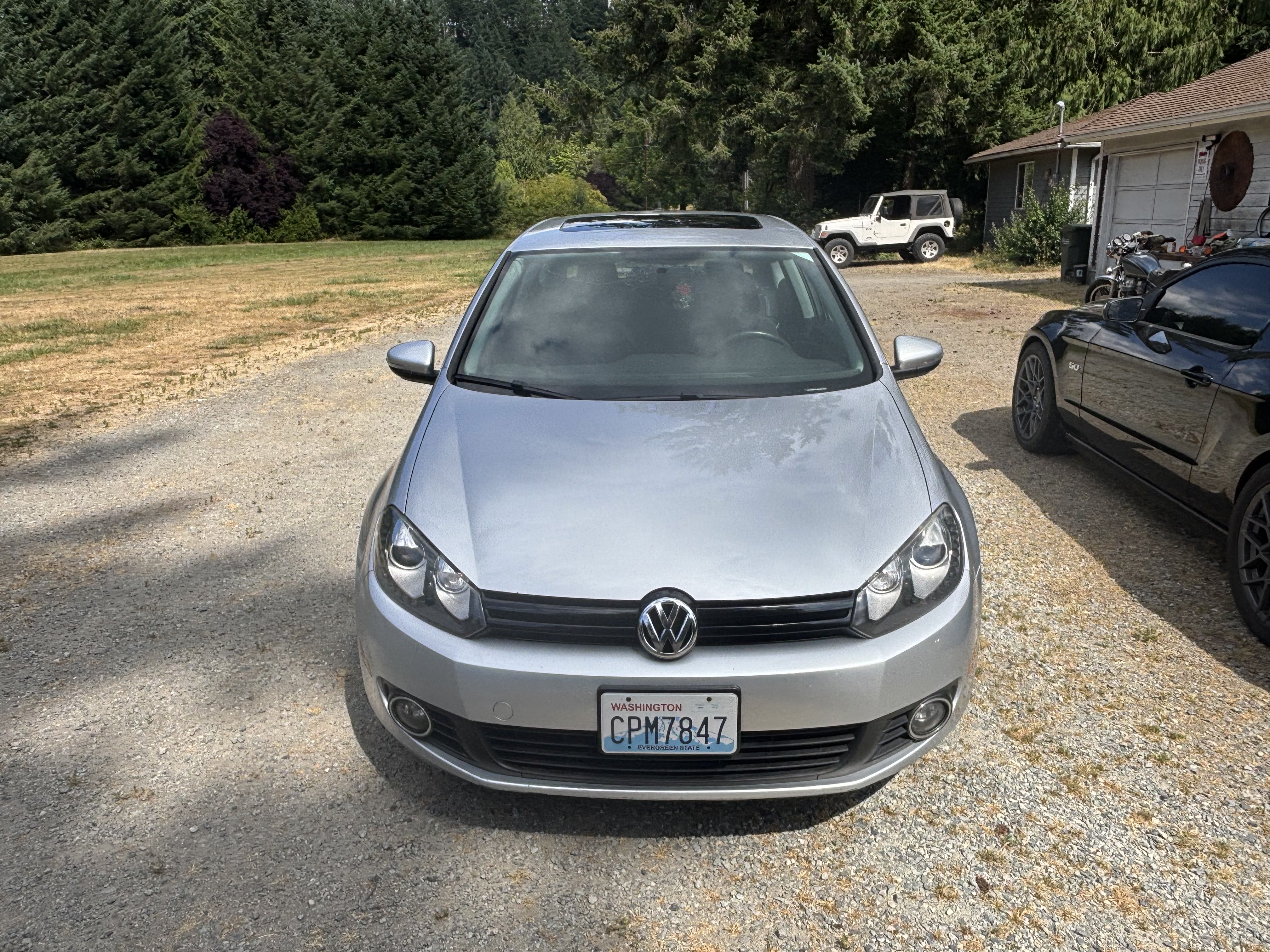 Used 2012 Volkswagen Golf TDI FWD image 2