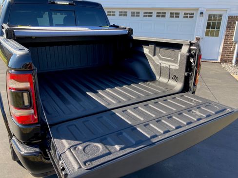 Used 2021 RAM 1500 Limited w/ Night Edition image 9