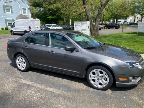 Used 2011 Ford Fusion SE w/ 201A Rapid Spec Order Code FWD image 5