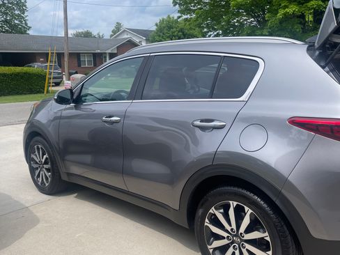 Used 2017 Kia Sportage EX w/ EX Premium Package FWD image 1