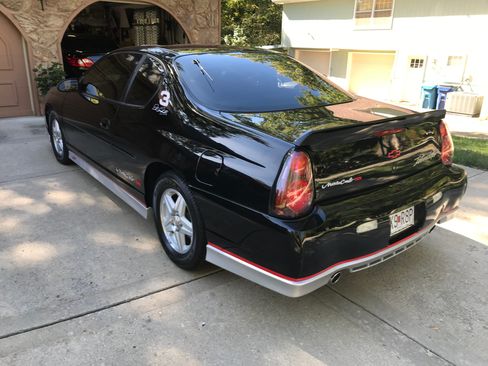 Used 2002 Chevrolet Monte Carlo SS w/ Pace Car Replica Pkg image 10