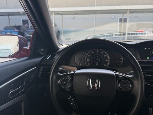 Used 2017 Honda Accord EX-L image 10