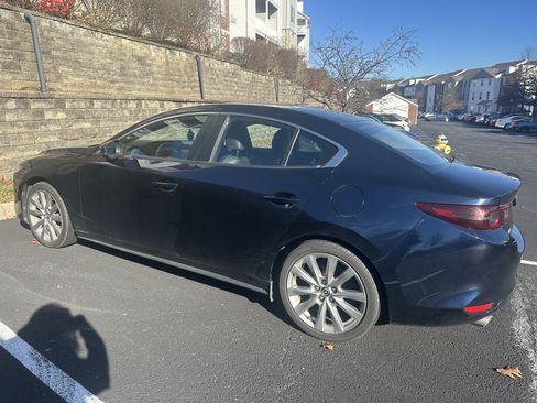 Used 2021 MAZDA MAZDA3 s image 4