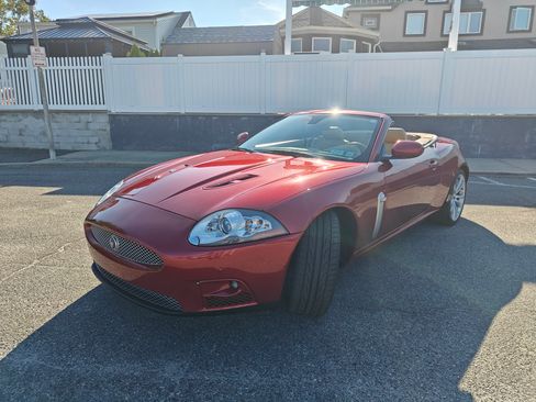 Used 2008 Jaguar XKR R image 25