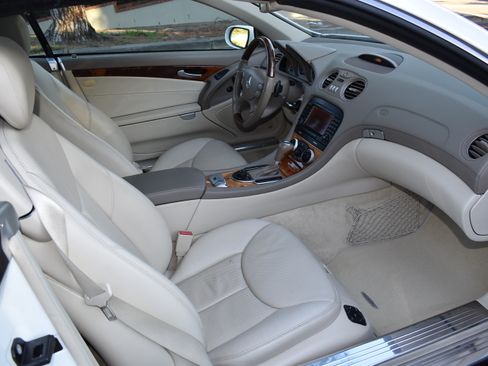 Used 2008 Mercedes-Benz SL 550 image 13