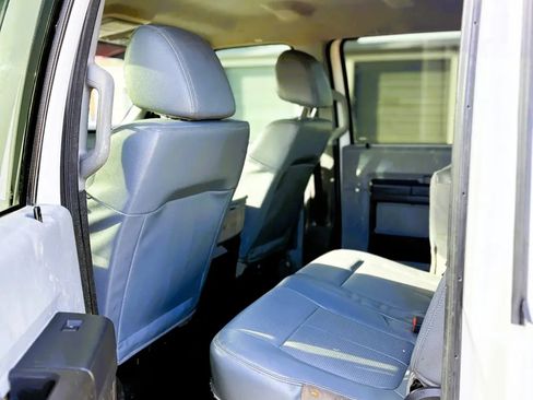 Used 2015 Ford F250 XL w/ Power Equipment Group image 9