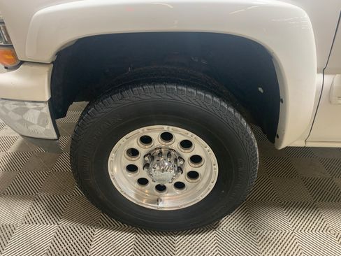 Used 2003 Chevrolet Suburban 2500 LT w/ LT Preferred Equipment Group image 13