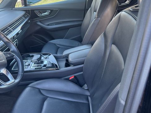 Used 2019 Audi Q7 3.0T Prestige w/ Prestige Package image 6