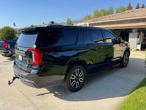 Used 2021 GMC Yukon XL AT4 w/ Rear Media and Nav Package AWD/4WD image 1