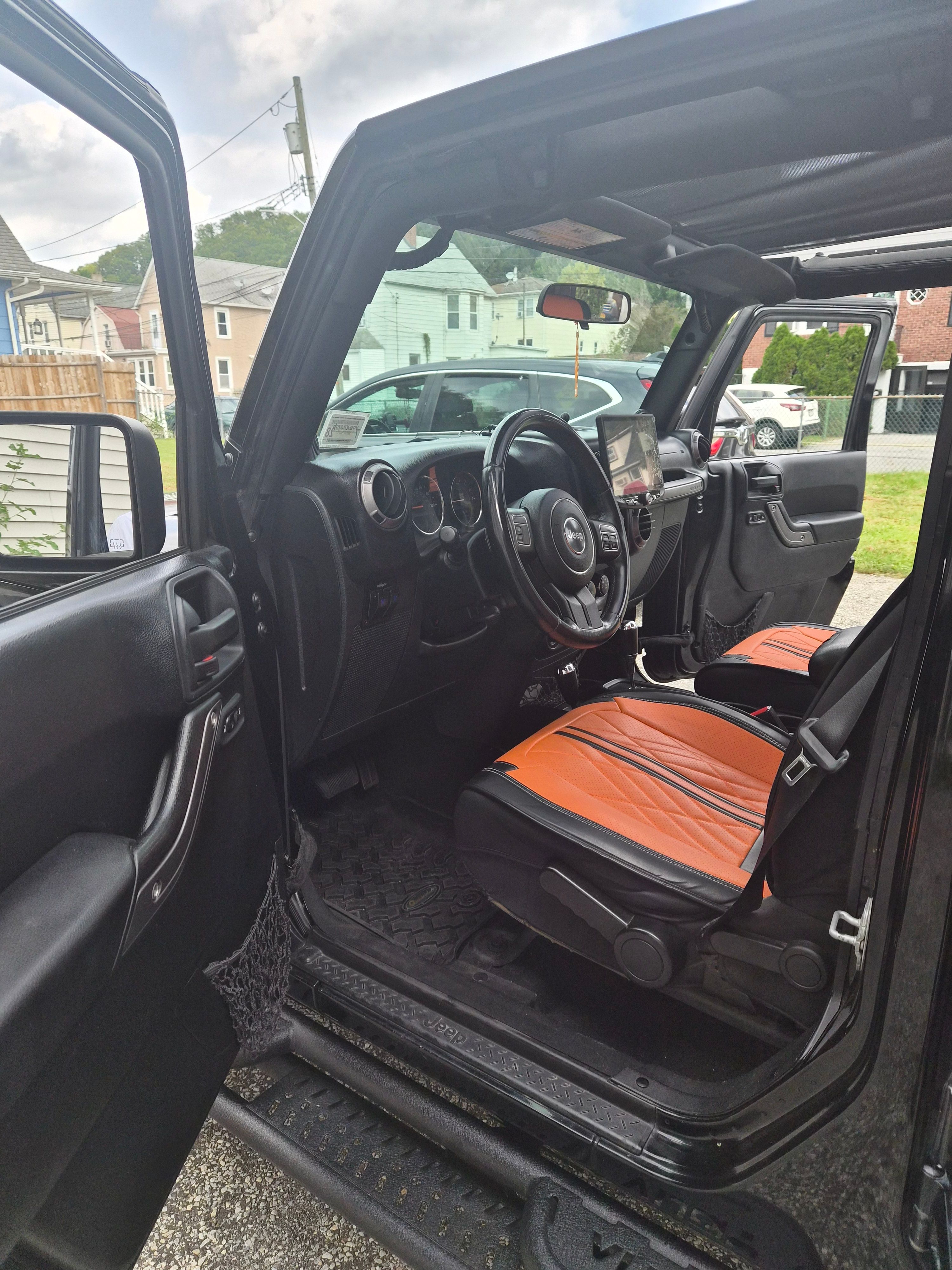 Used 2012 Jeep Wrangler Unlimited Sport AWD/4WD image 19