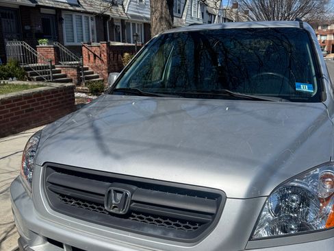 Used 2005 Honda Pilot EX image 1