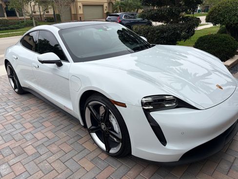 Used 2021 Porsche Taycan Sedan 4D image 2