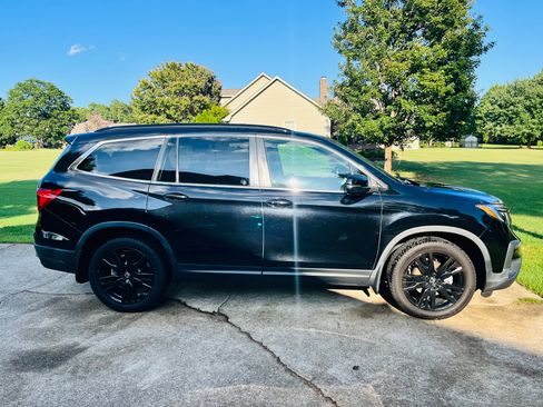 Used 2021 Honda Pilot Special Edition image 2