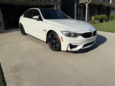 Used 2016 BMW M3 RWD image 9