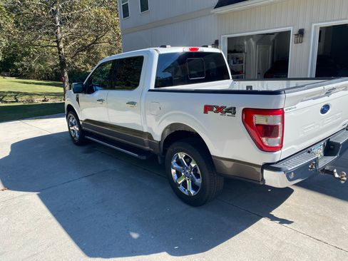 Used 2021 Ford F150 Lariat image 2