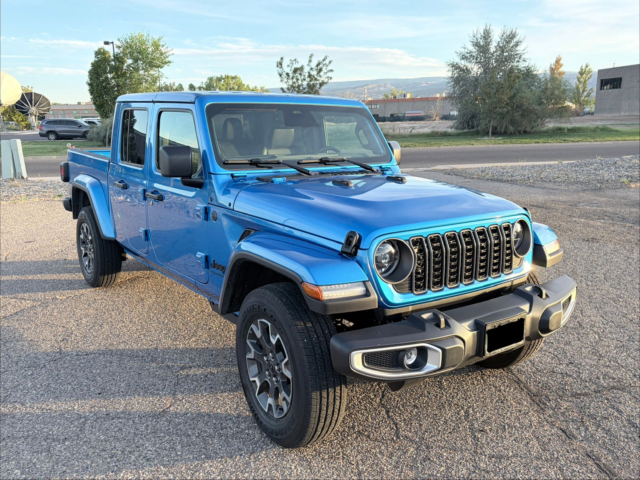 Used 2026 Jeep Gladiator Sport AWD/4WD image 4