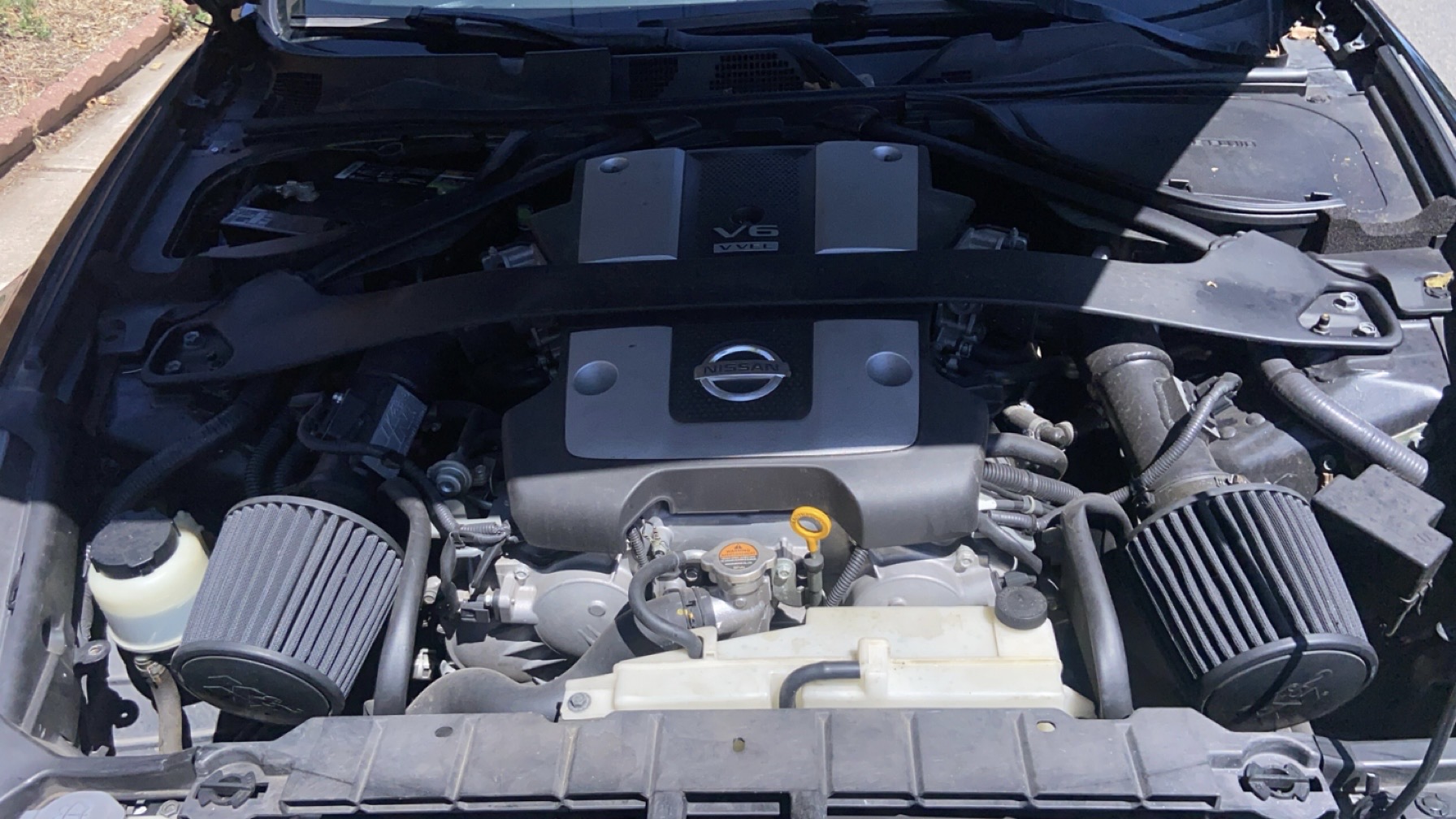 Used 2011 Nissan 370Z Coupe RWD image 10