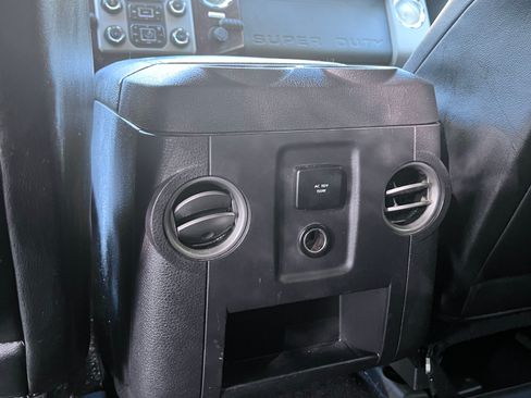 Used 2016 Ford F350 Lariat w/ Lariat Interior Package image 12