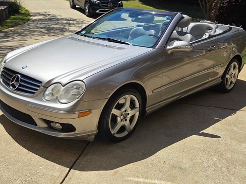 Used 2005 Mercedes-Benz CLK 500 Cabriolet image 1