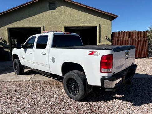 Used 2012 GMC Sierra 2500 SLT w/ Suspension Package, Off-Road image 4