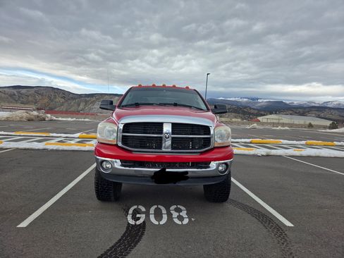 Used 2006 Dodge Ram 3500 Truck SLT w/ Light Group image 10