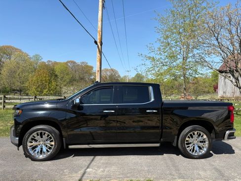 Used 2020 Chevrolet Silverado 1500 LTZ w/ LTZ Plus Package image 15